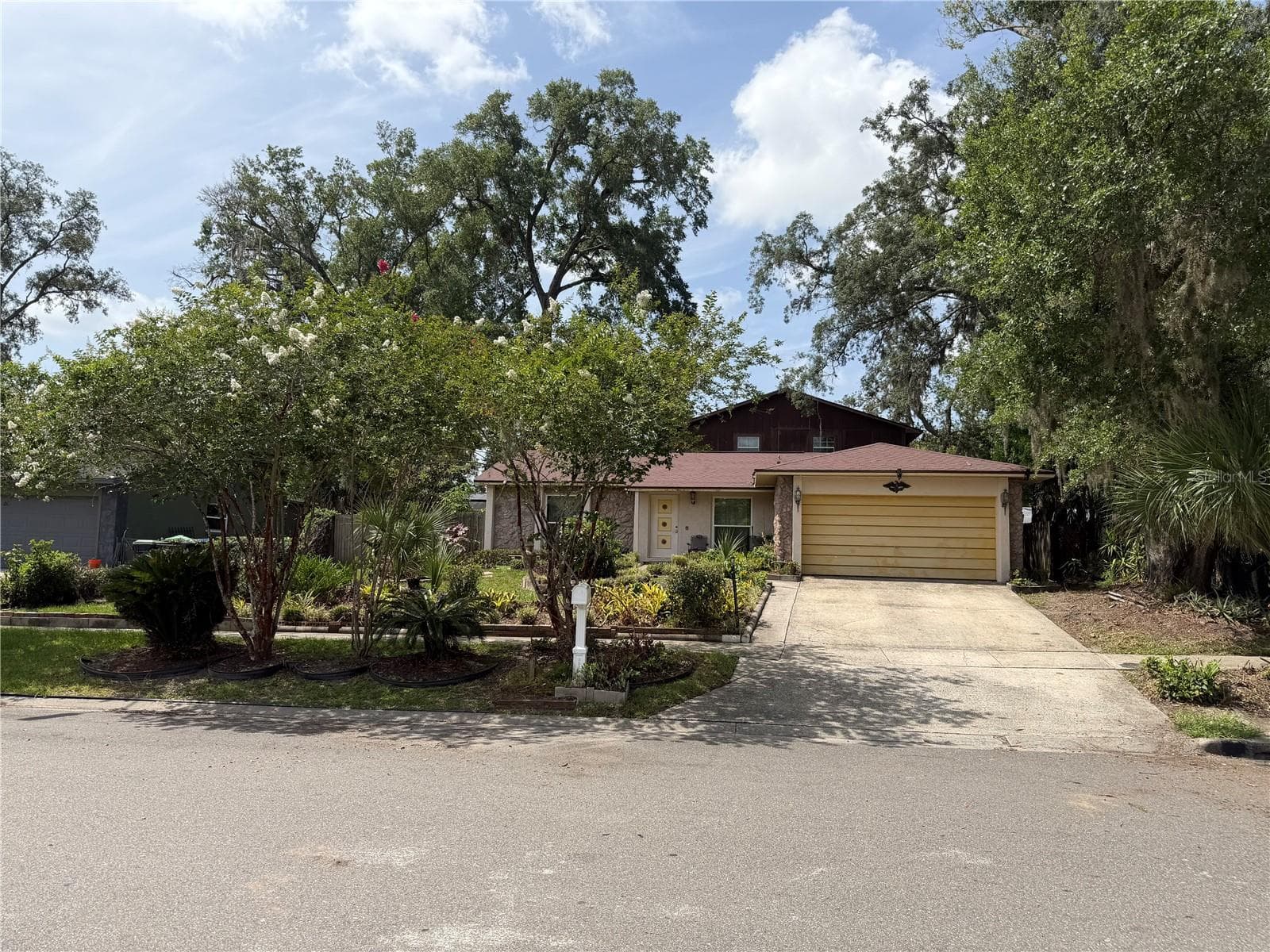 Single Family Residence at 5832 ELON DR, ORLANDO, photo 3 of 50