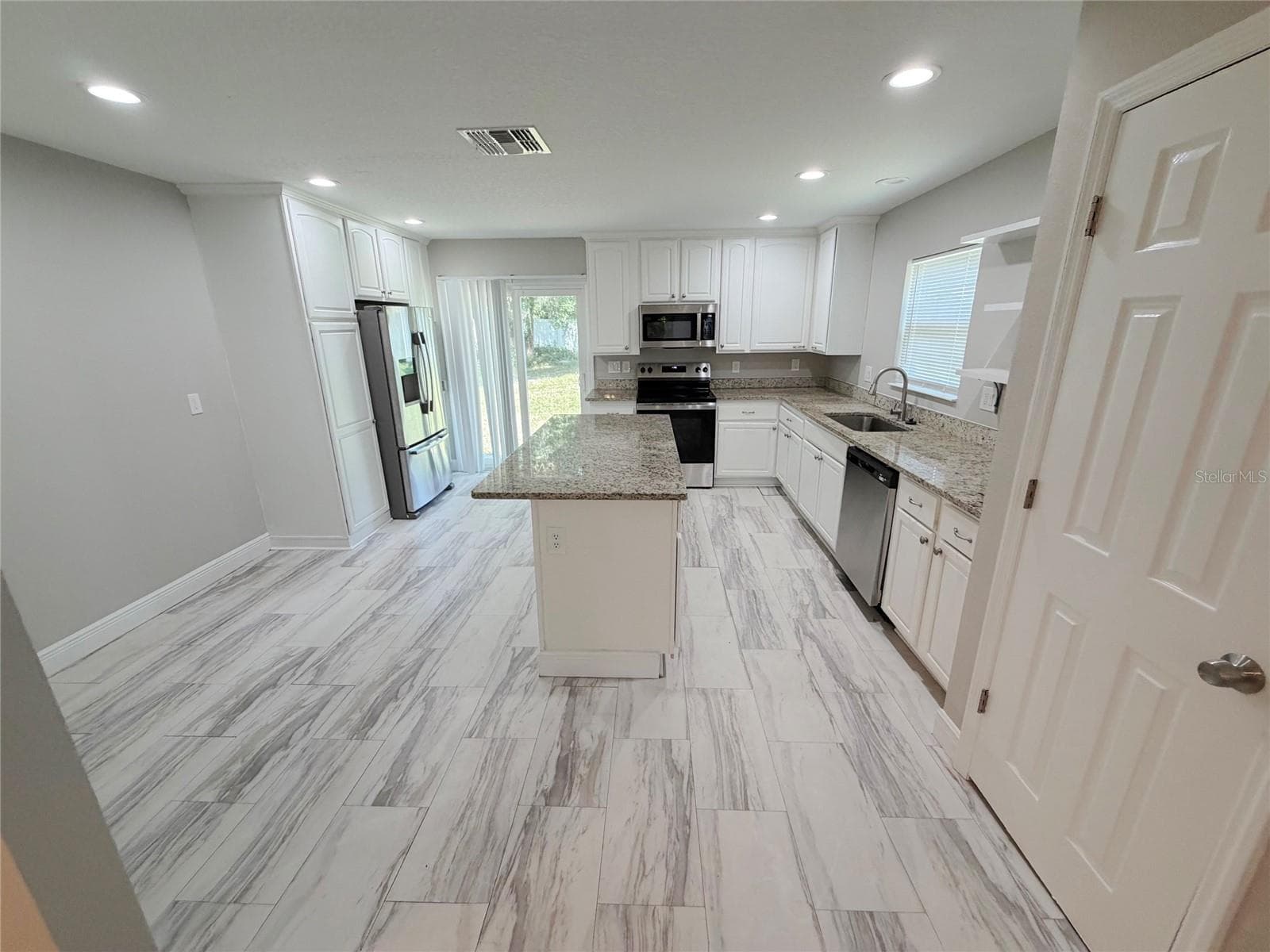 Single Family Residence at 312 WADE AVE, DELAND, photo 5 of 25