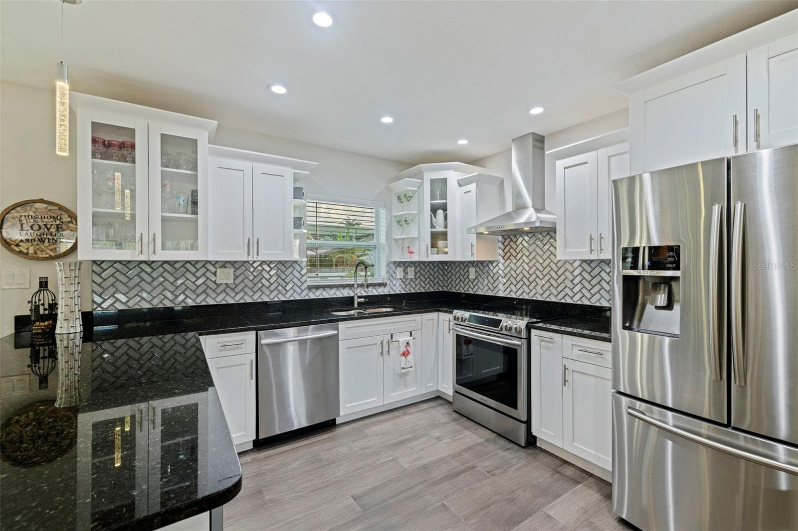 Single Family Residence at 200 PARK ST N, ST PETERSBURG, photo 4 of 56