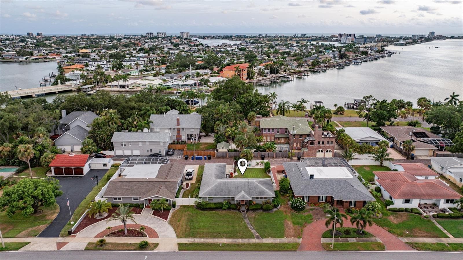 Single Family Residence at 200 PARK ST N, ST PETERSBURG, photo 55 of 56
