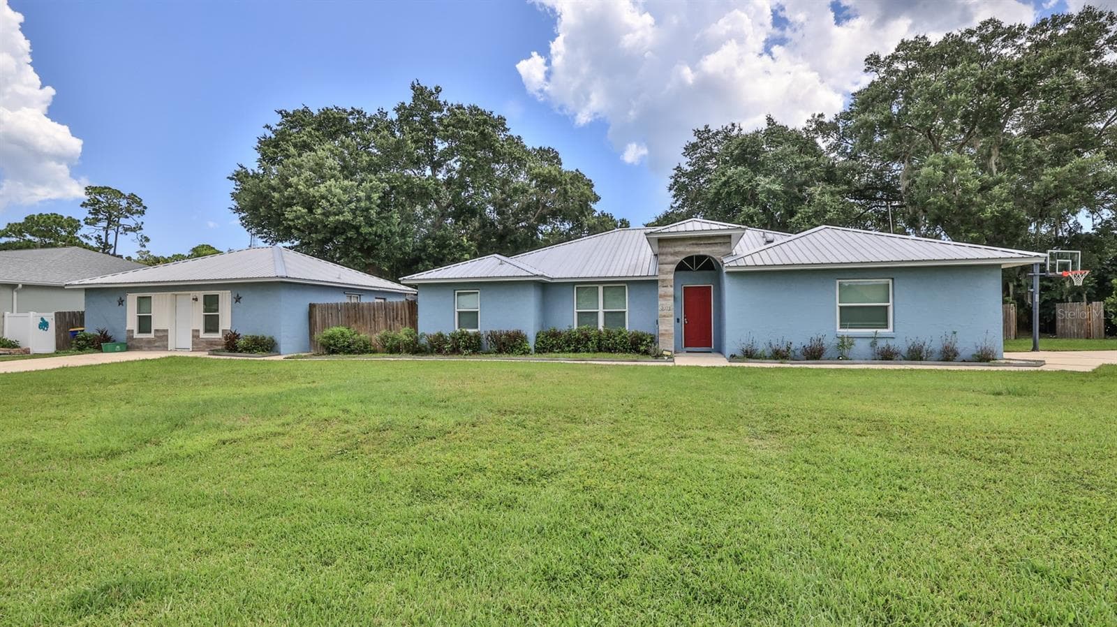 Single Family Residence at 2773 DATE PALM DR, EDGEWATER, photo 2 of 41
