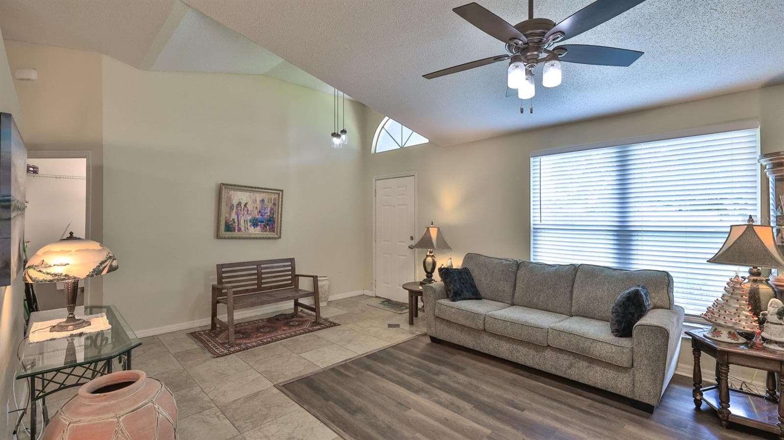 Single Family Residence at 2773 DATE PALM DR, EDGEWATER, photo 8 of 41