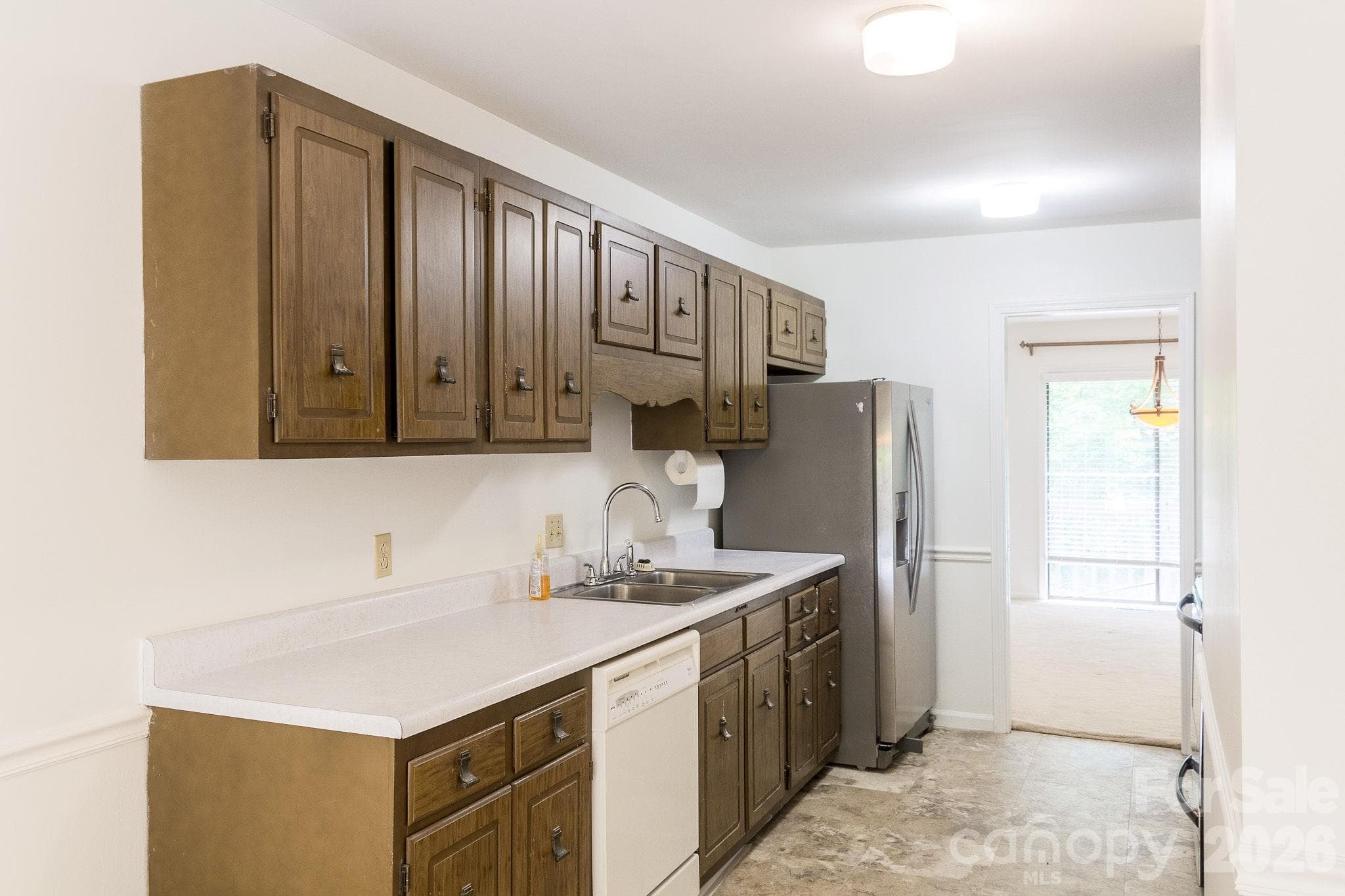 Condominium at 17 Knoll Drive, Columbus, photo 8 of 31