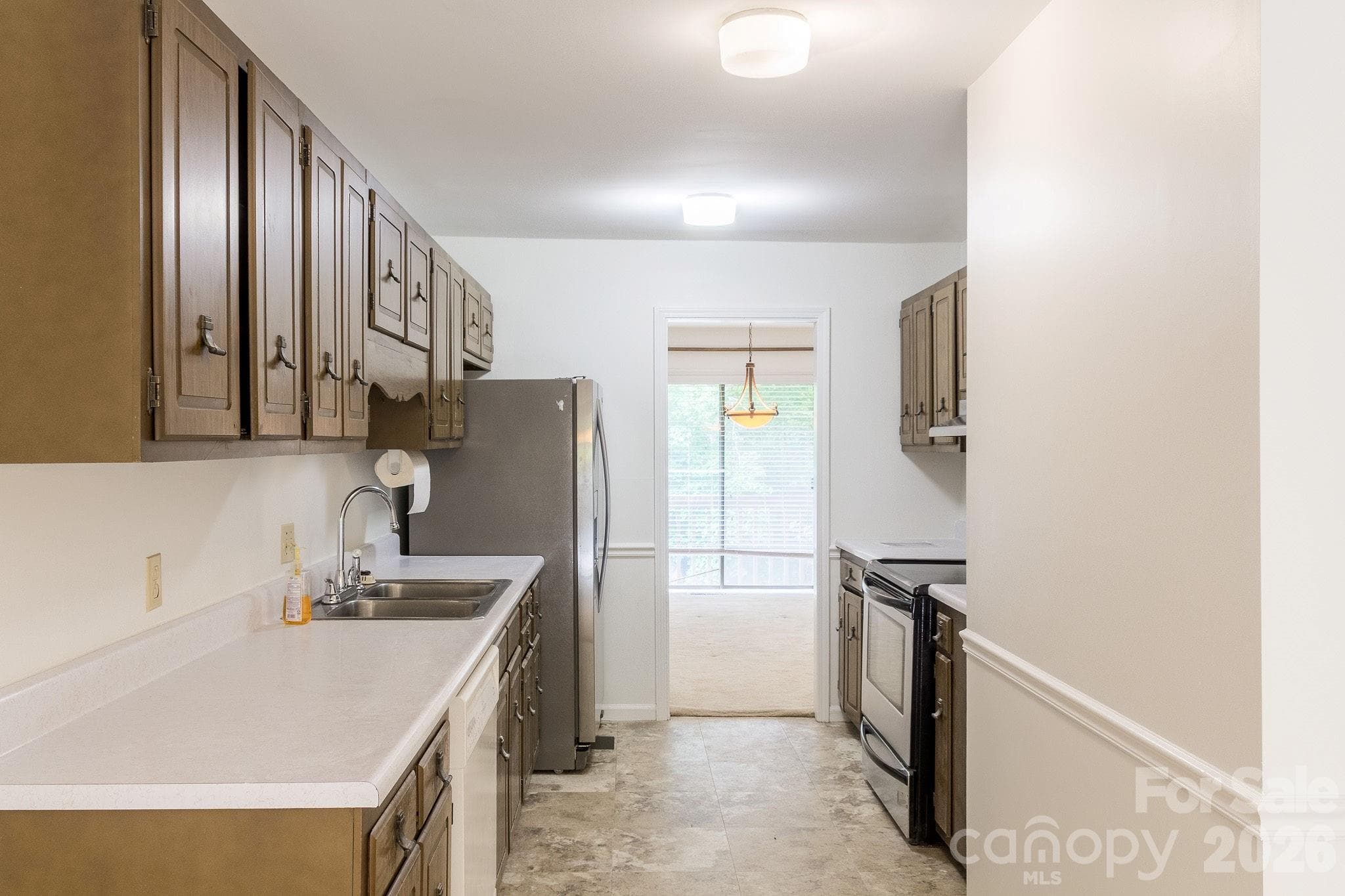 Condominium at 17 Knoll Drive, Columbus, photo 7 of 31