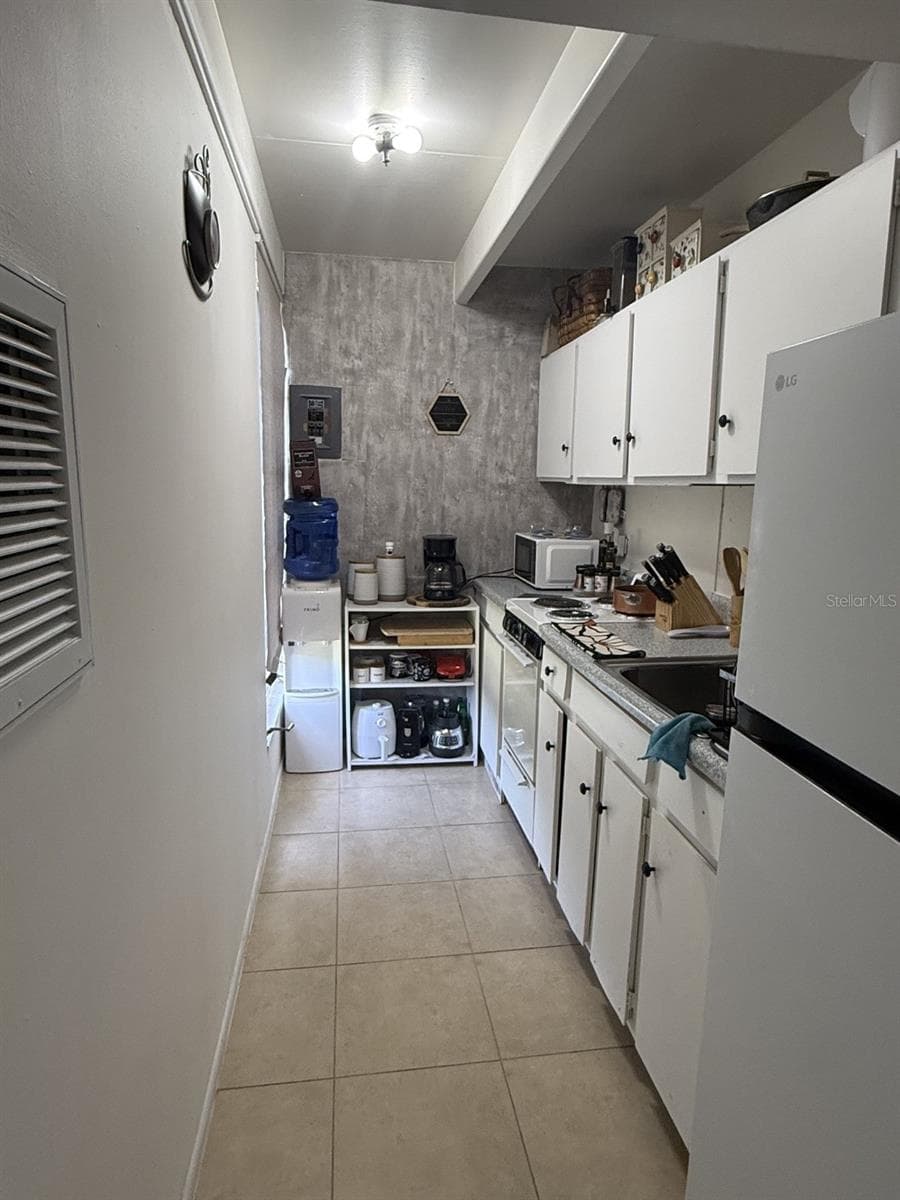 Villa at 4719 CLUB CIR, LAKE WALES, photo 2 of 20