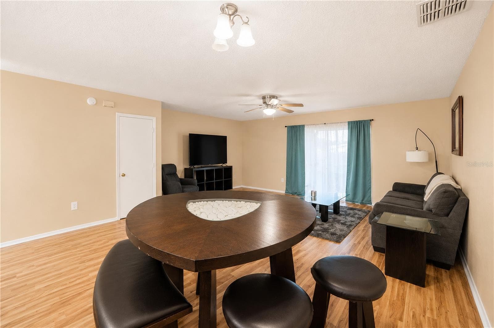 Townhouse at 602 SAINT HENRY DR, BRANDON, photo 6 of 29