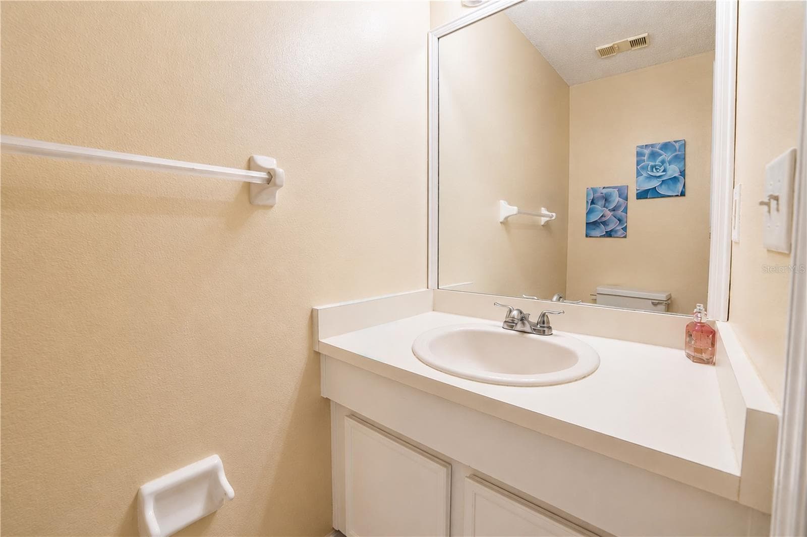 Townhouse at 602 SAINT HENRY DR, BRANDON, photo 15 of 29