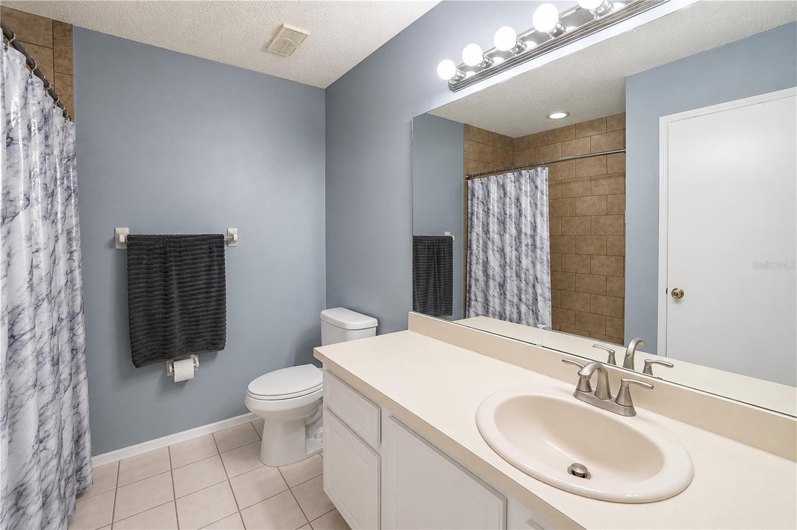 Townhouse at 602 SAINT HENRY DR, BRANDON, photo 19 of 29