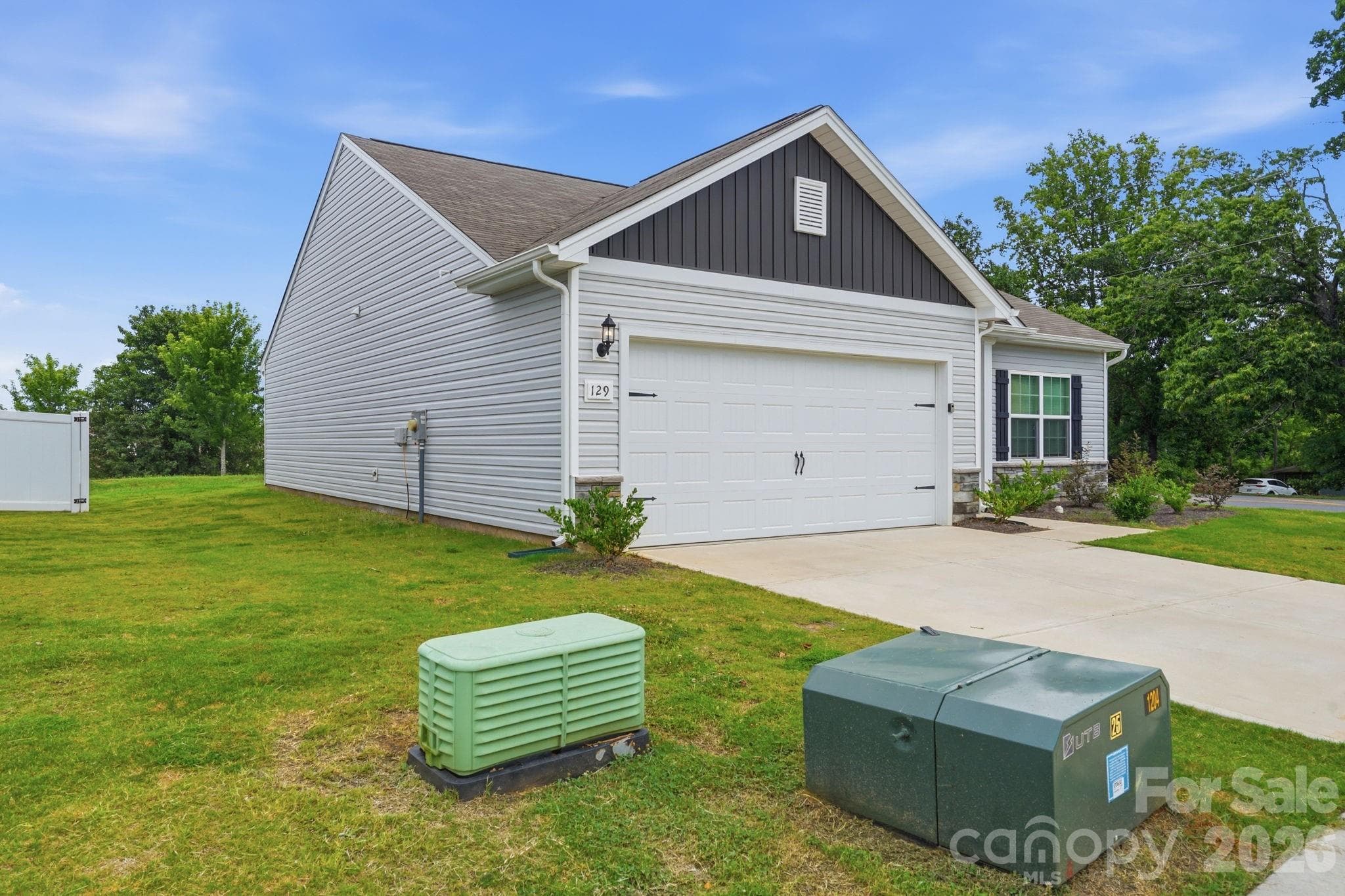 Single Family Residence at 129 Lightning Drive, Shelby, photo 2 of 33