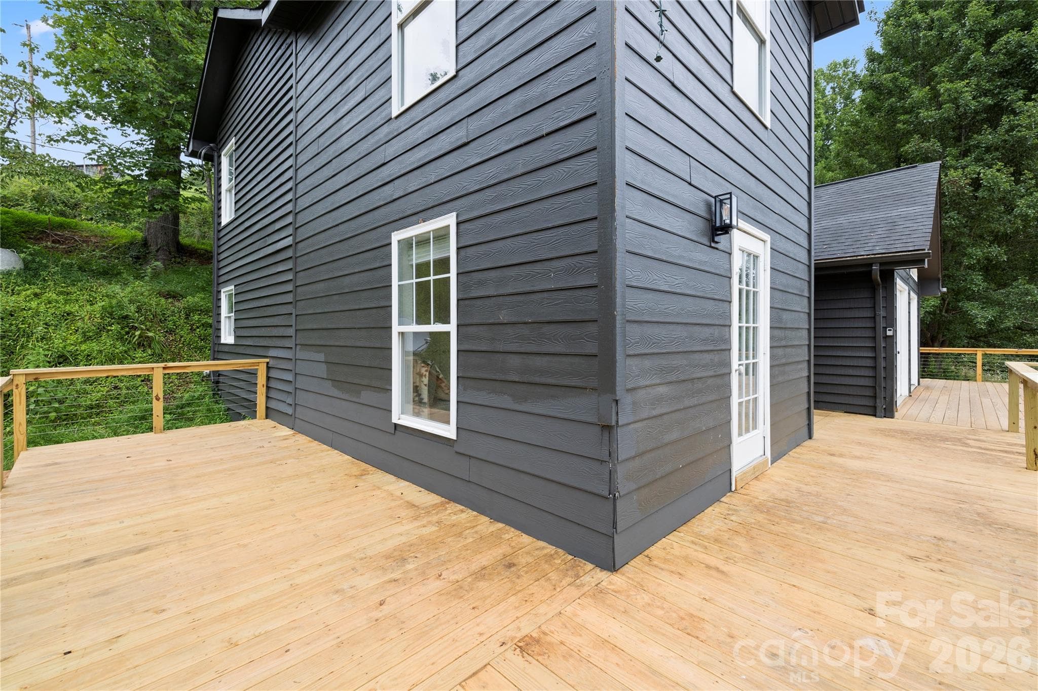Wrap around deck - 3954 NC 80 Highway, Bakersville