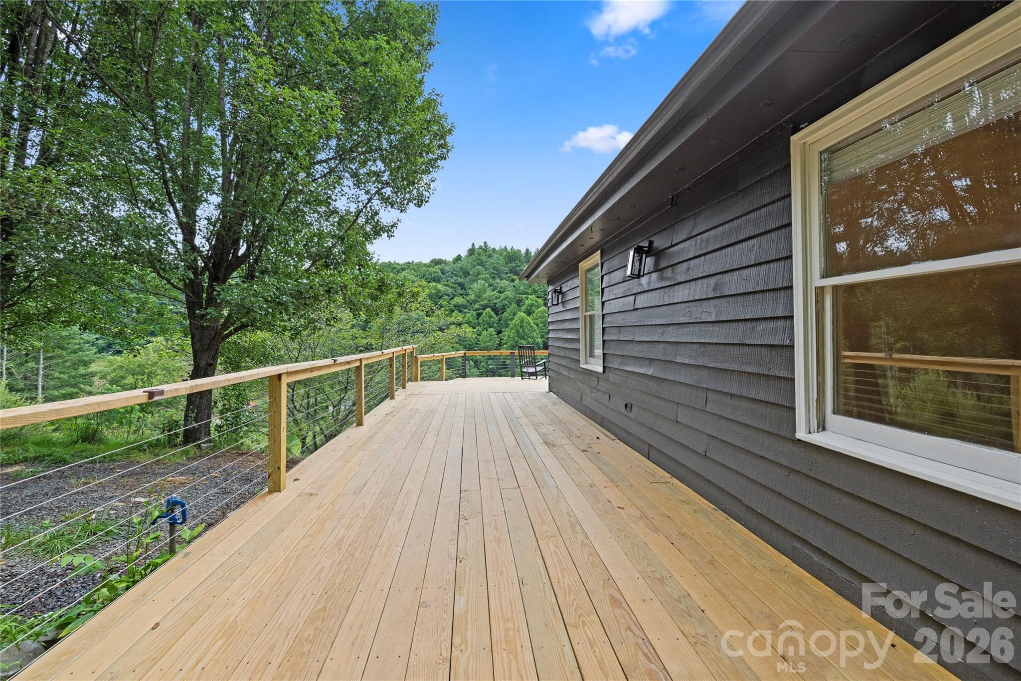 Deck - 3954 NC 80 Highway, Bakersville