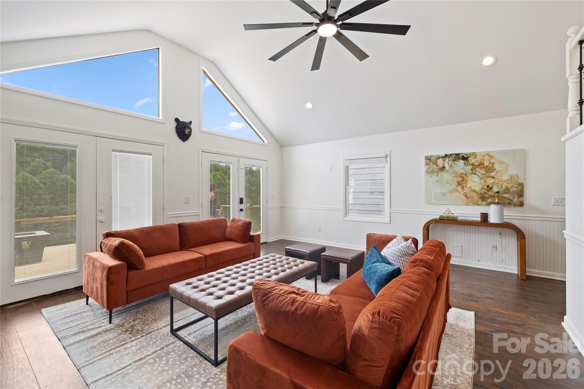 Living Room - 3954 NC 80 Highway, Bakersville