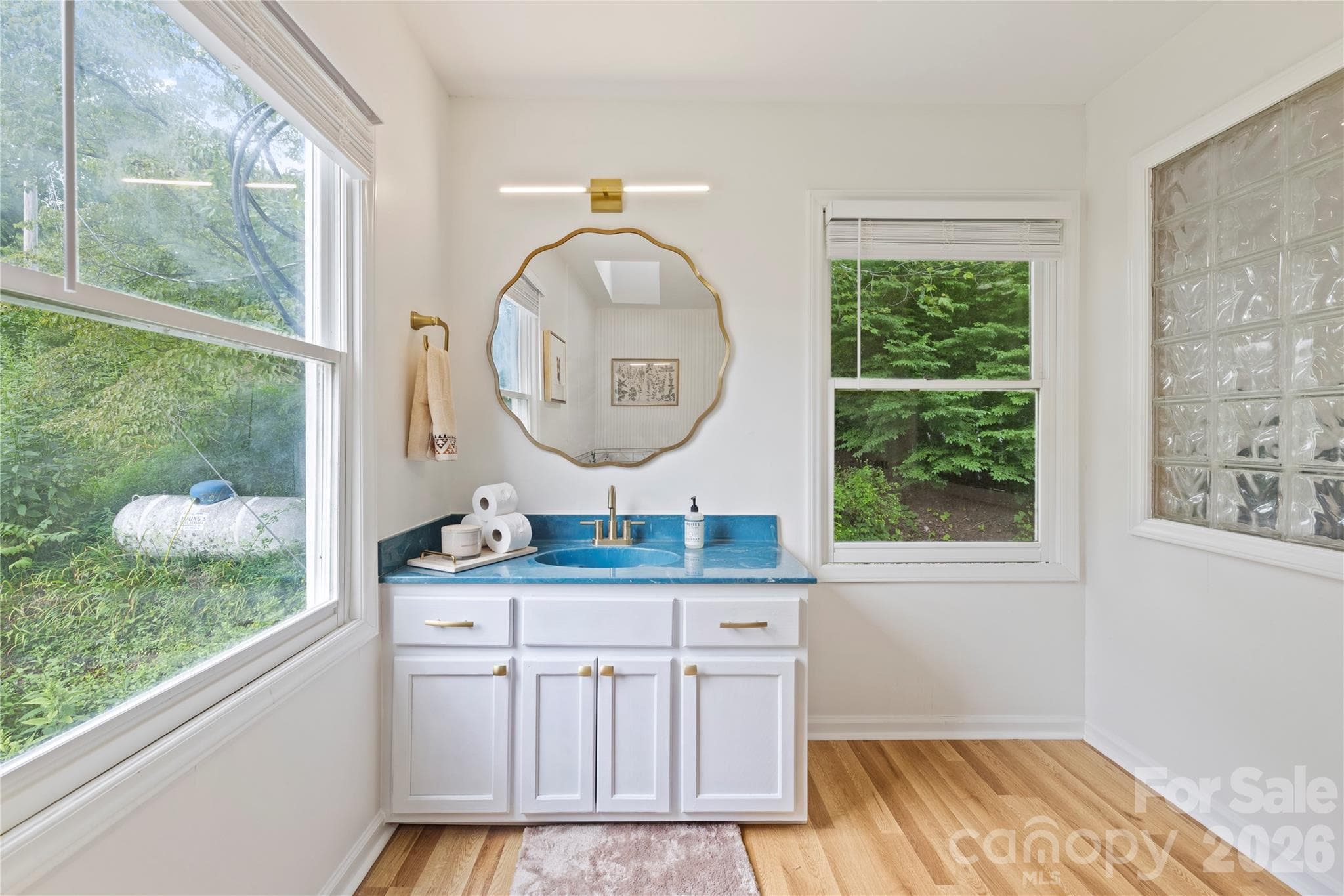 Upstairs Bathroom - 3954 NC 80 Highway, Bakersville