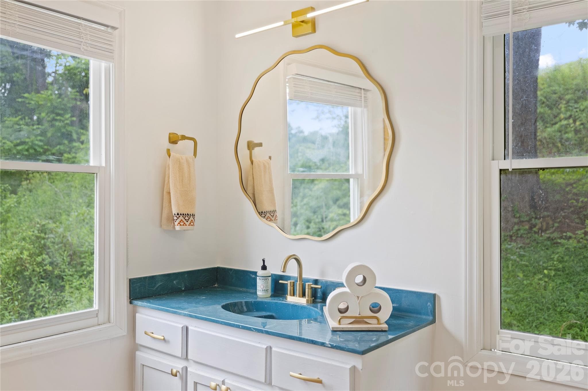 Upstairs Bathroom - 3954 NC 80 Highway, Bakersville