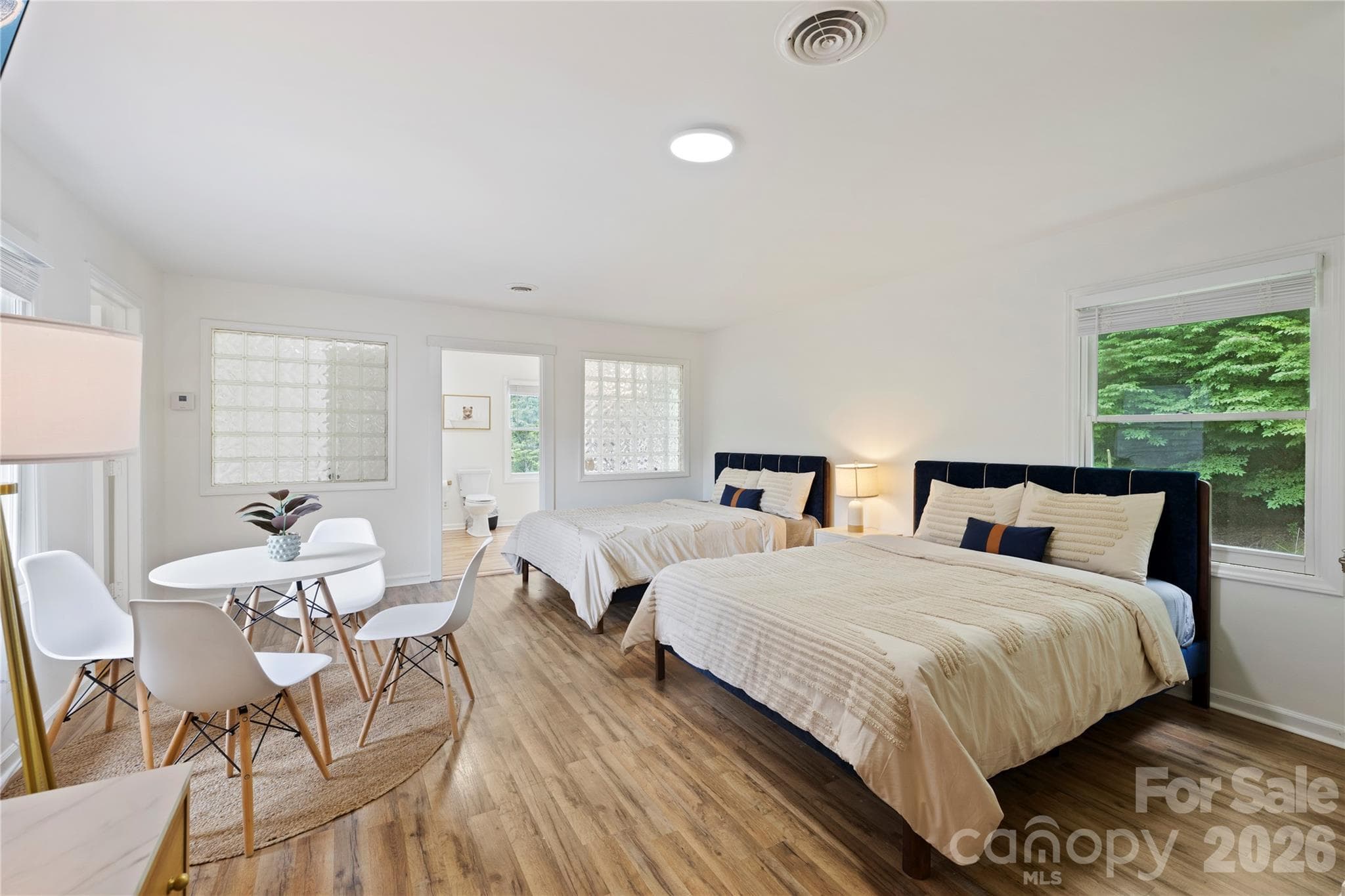 Bonus Room - 3954 NC 80 Highway, Bakersville