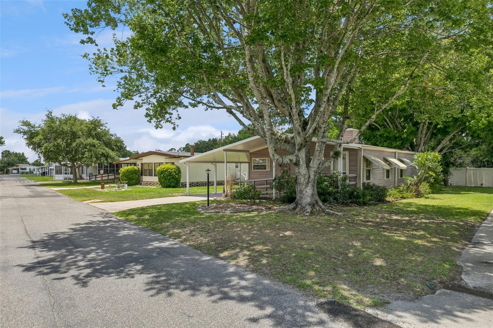 Manufactured Home at 938 BLUE HERON BLVD, OSTEEN, photo 20 of 42