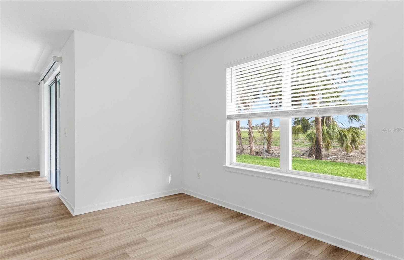 Model Representation - 10422 HIDDEN BANKS GLN, PARRISH