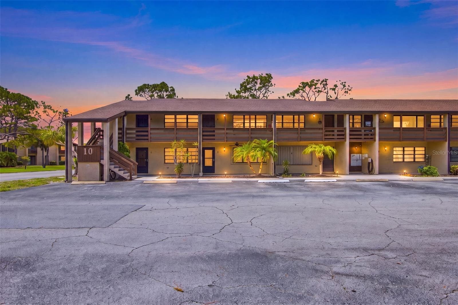 10 QUAILS RUN BLVD #8