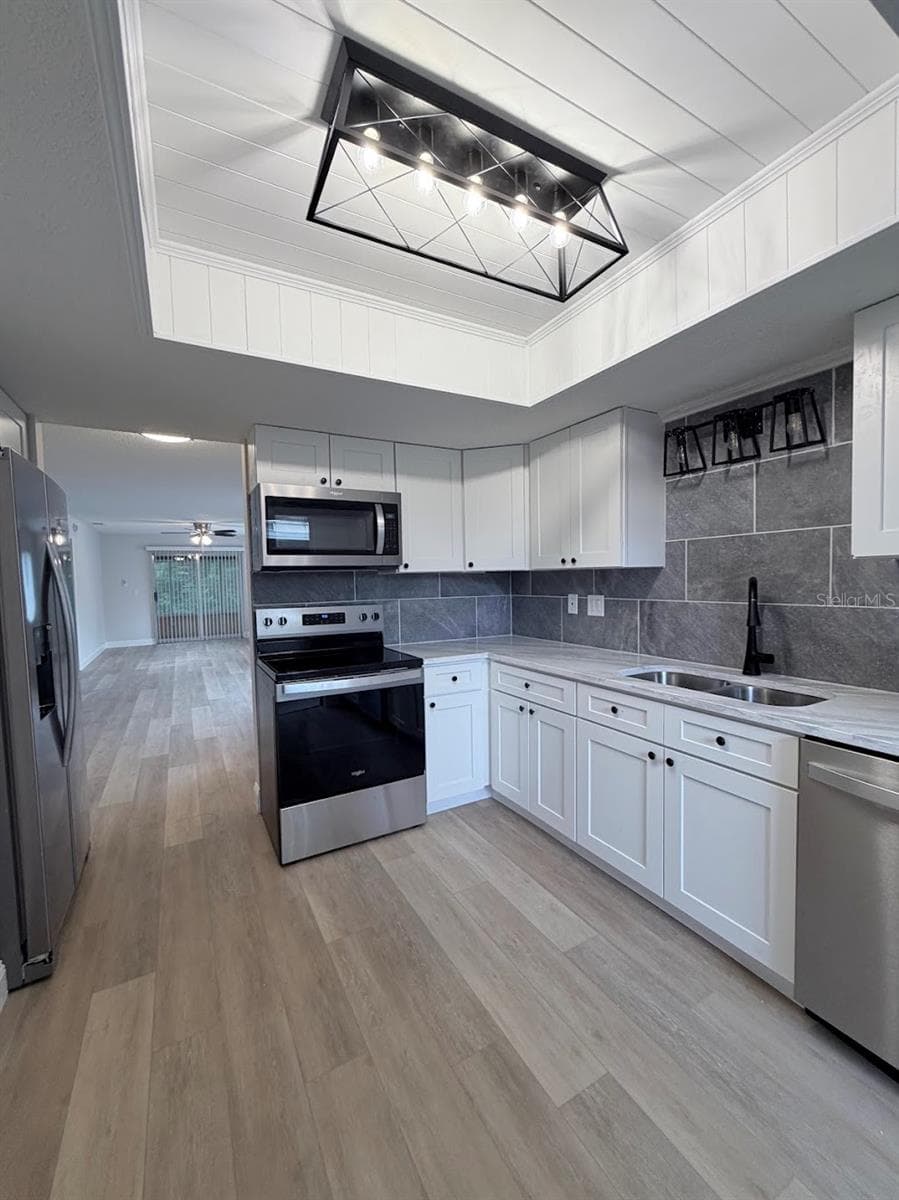 Condominium at 12406 EAGLESWOOD DR #B, HUDSON, photo 3 of 25