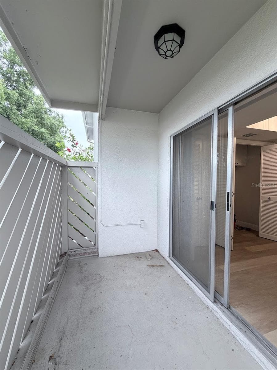 Condominium at 12406 EAGLESWOOD DR #B, HUDSON, photo 5 of 25