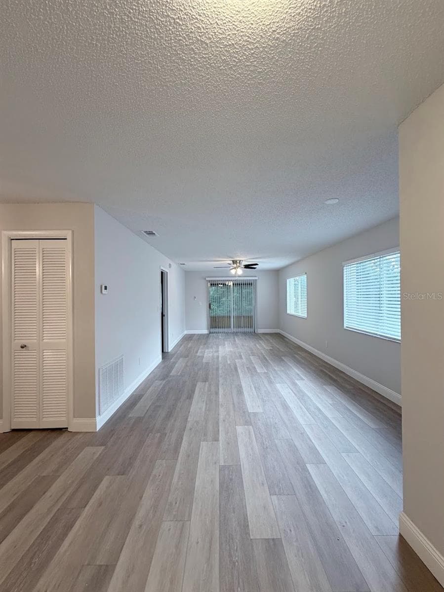 Condominium at 12406 EAGLESWOOD DR #B, HUDSON, photo 7 of 25