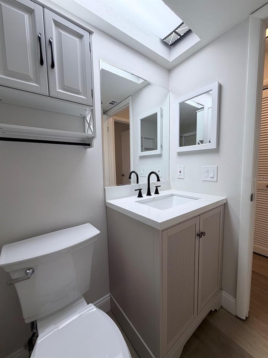 Condominium at 12406 EAGLESWOOD DR #B, HUDSON, photo 10 of 25