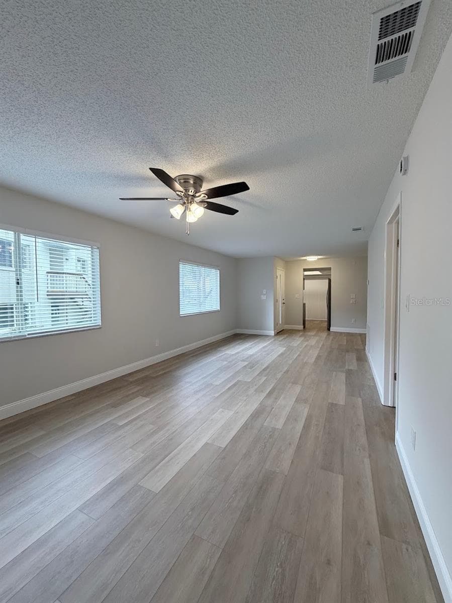 Condominium at 12406 EAGLESWOOD DR #B, HUDSON, photo 16 of 25