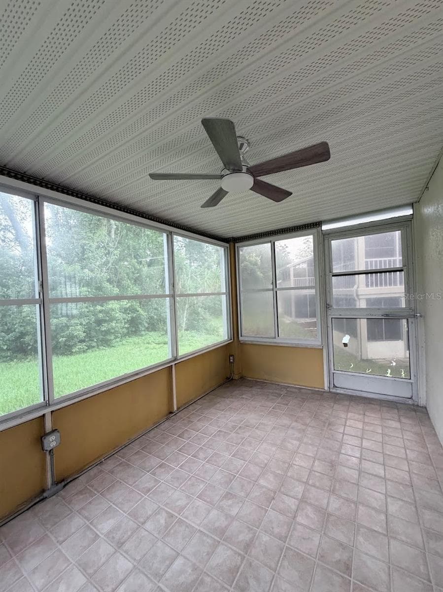 Condominium at 12406 EAGLESWOOD DR #B, HUDSON, photo 23 of 25