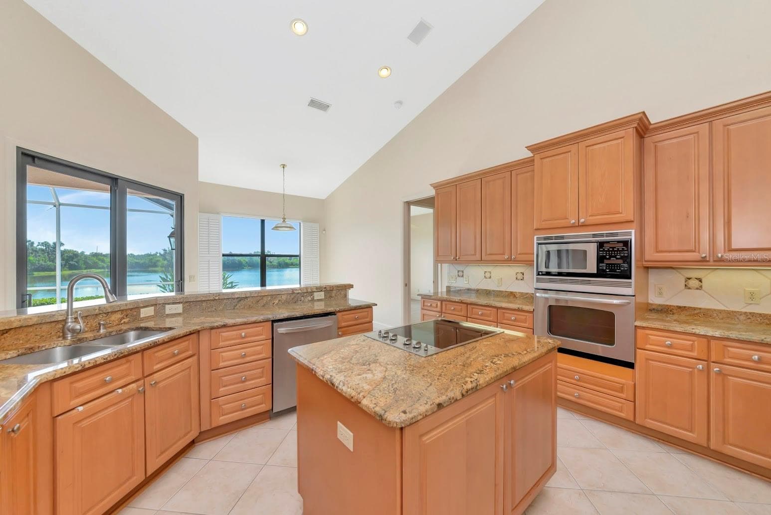 Single Family Residence at 2012 ISLAND ESTATES DR, PARRISH, photo 8 of 29