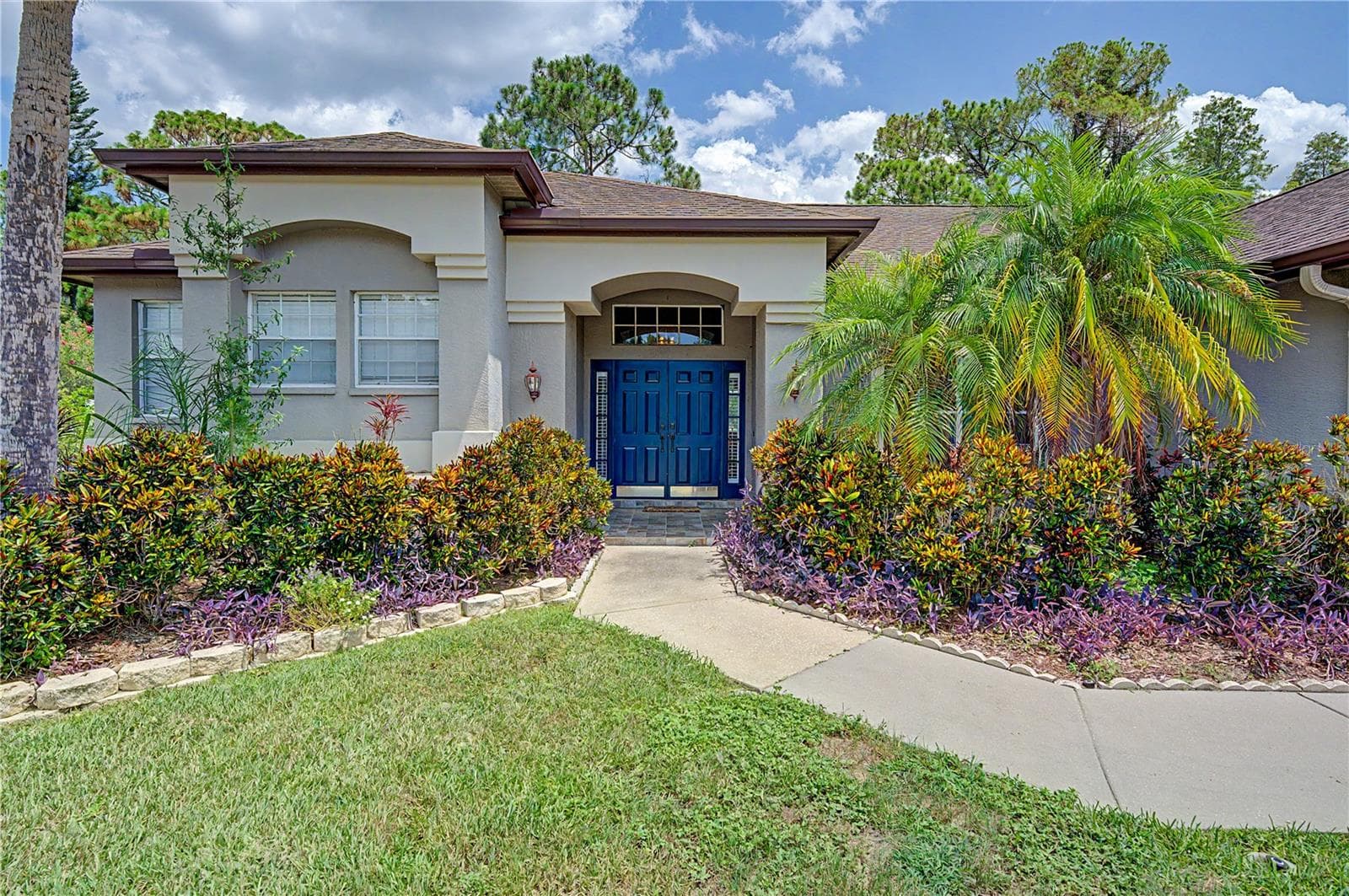 Single Family Residence at 7201 FORESTEDGE CT, NEW PORT RICHEY, photo 4 of 39