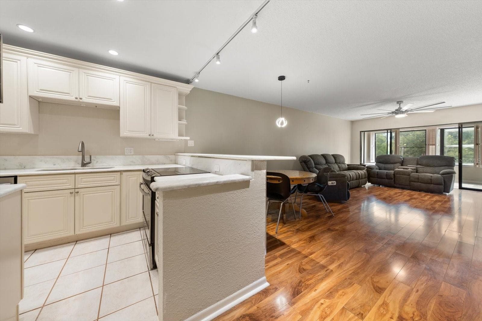Condominium at 1750 BELLEAIR FOREST DR #B8, BELLEAIR, photo 9 of 43