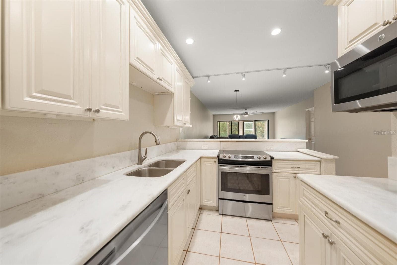 Condominium at 1750 BELLEAIR FOREST DR #B8, BELLEAIR, photo 12 of 43