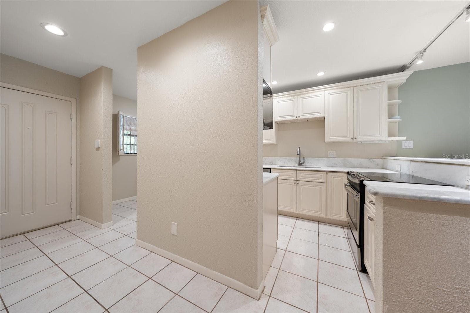 Condominium at 1750 BELLEAIR FOREST DR #B8, BELLEAIR, photo 15 of 43
