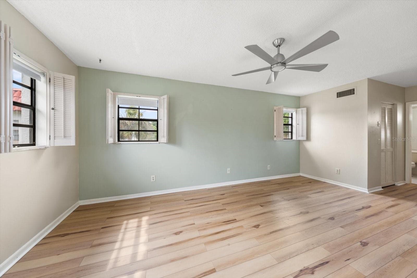 Condominium at 1750 BELLEAIR FOREST DR #B8, BELLEAIR, photo 24 of 43