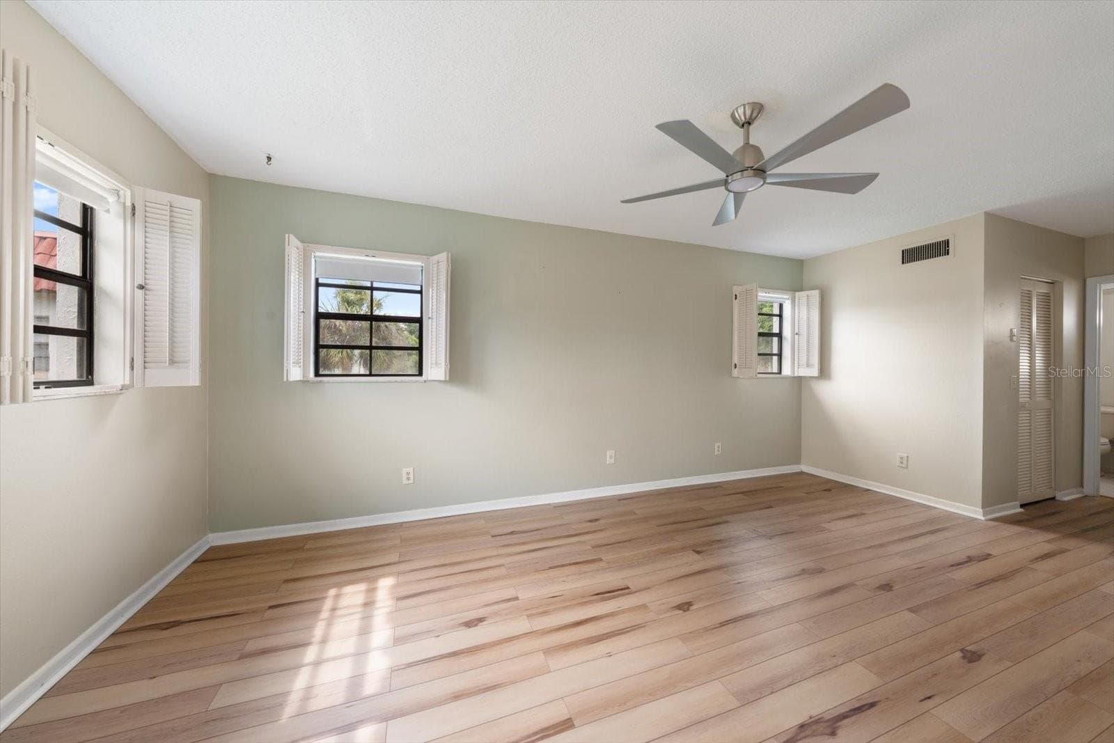 Condominium at 1750 BELLEAIR FOREST DR #B8, BELLEAIR, photo 25 of 43