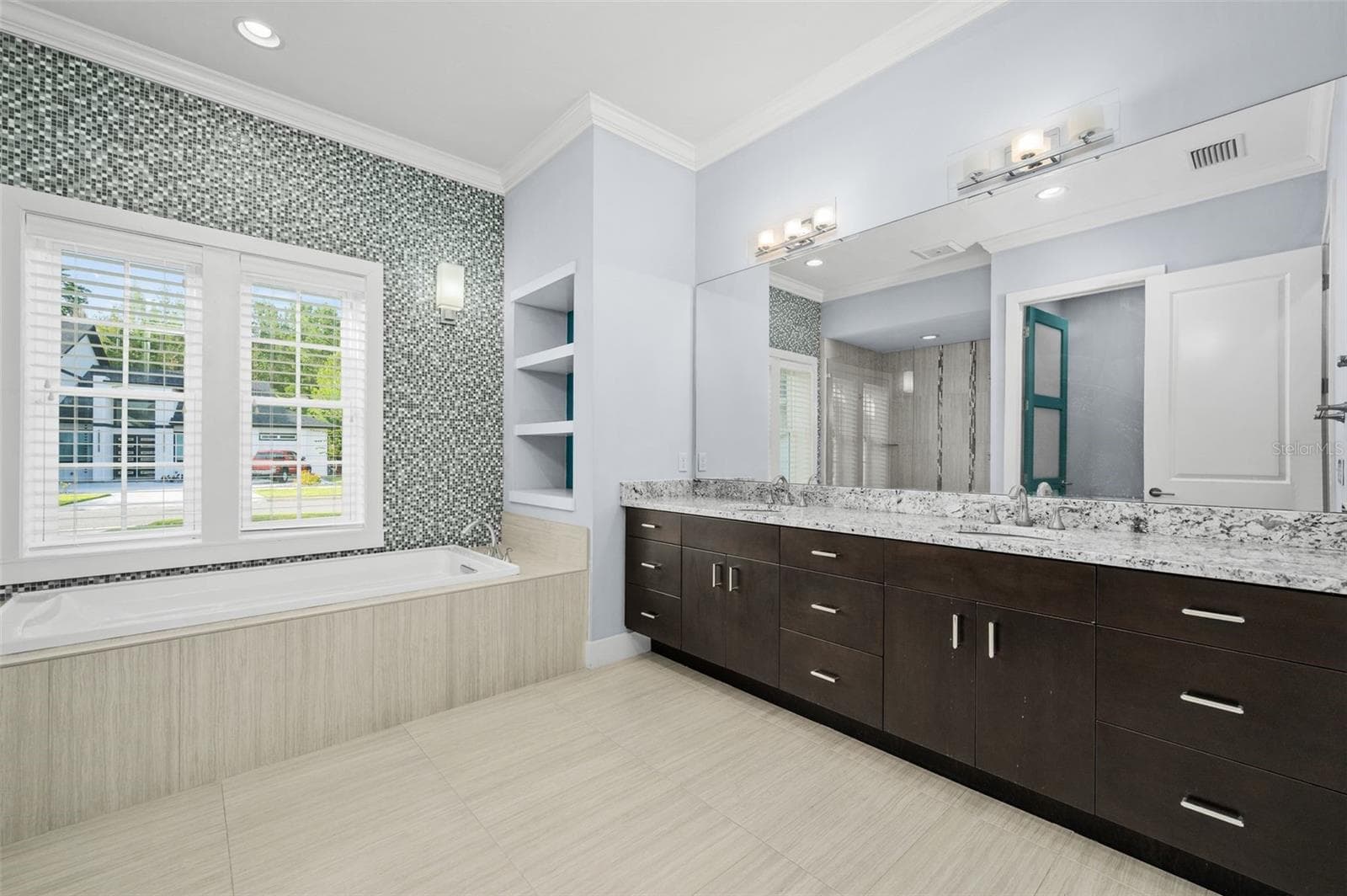 Master Bath - 4074 NW 63RD ST, GAINESVILLE