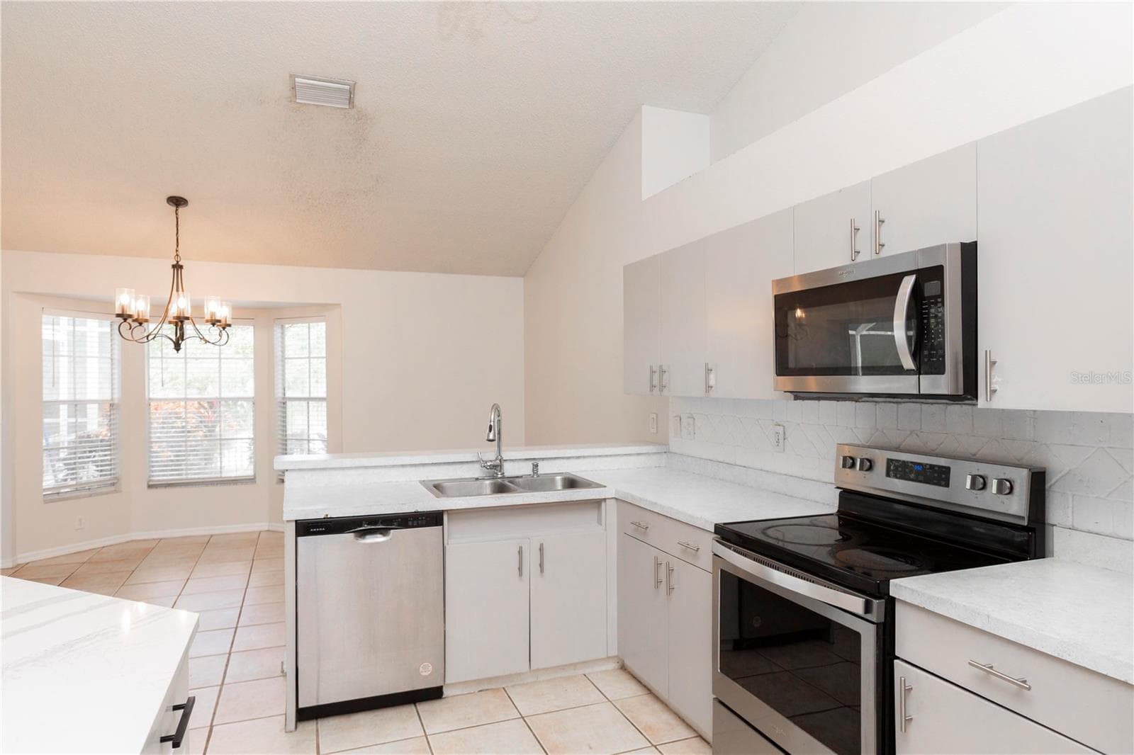 Single Family Residence at 7201 FORESTEDGE CT, NEW PORT RICHEY, photo 13 of 39