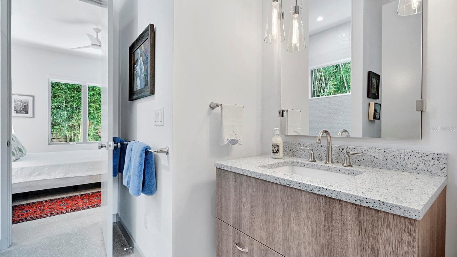 Jack & Jill Bath - 462 W LYMAN AVE, WINTER PARK