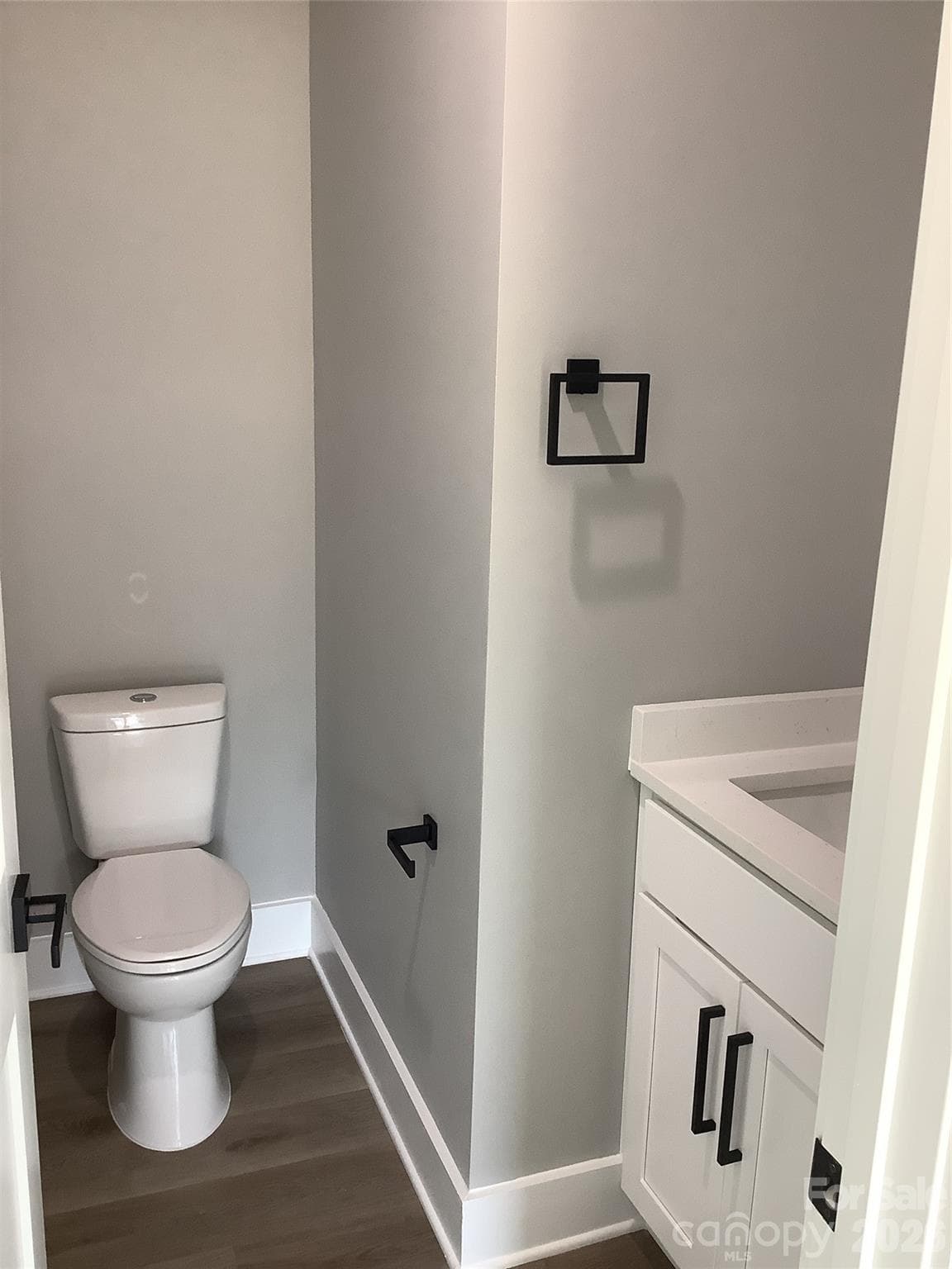 Half Bath - 401 Oak Grove Road, Kings Mountain