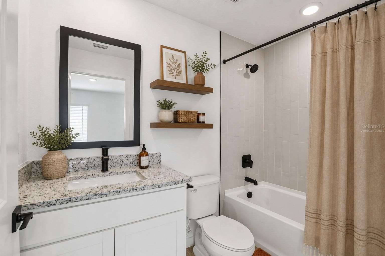 Virtually Staged - 15306 SCAUP DUCK RD, WEEKI WACHEE