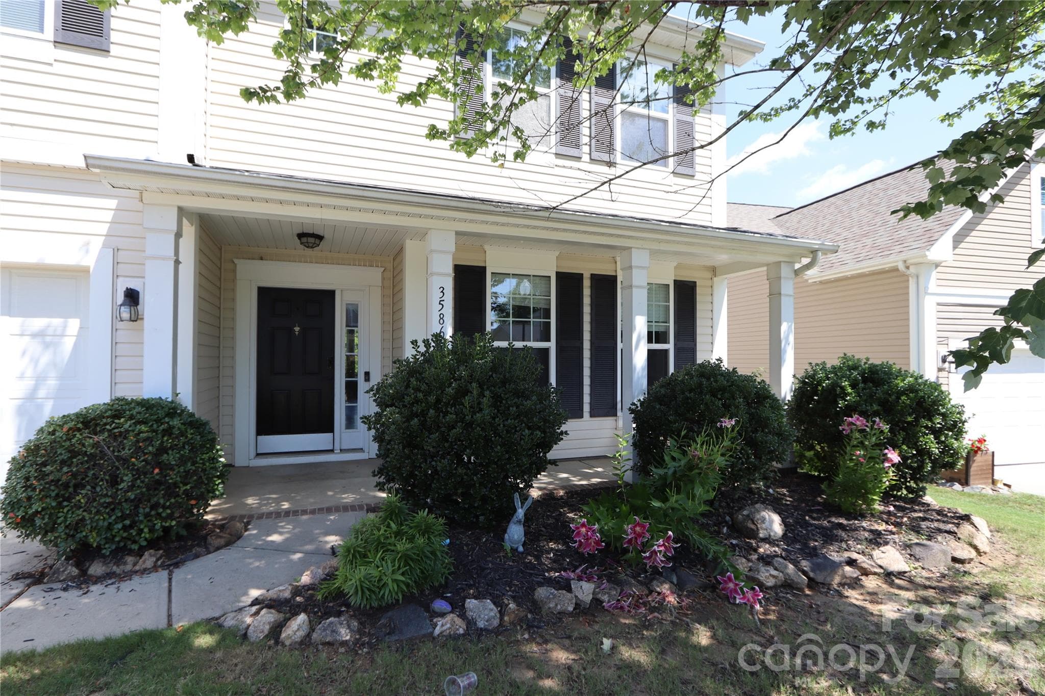 Lovely Front Porch - 3586 Larkhaven Avenue SW, Concord