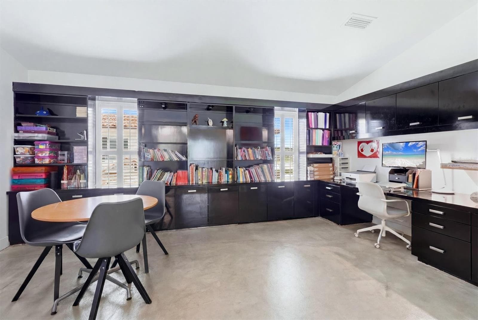 Versatile Great-Sized Den Featuring Built-In Cabinetry - 3900 TORREY PINES BLVD, SARASOTA