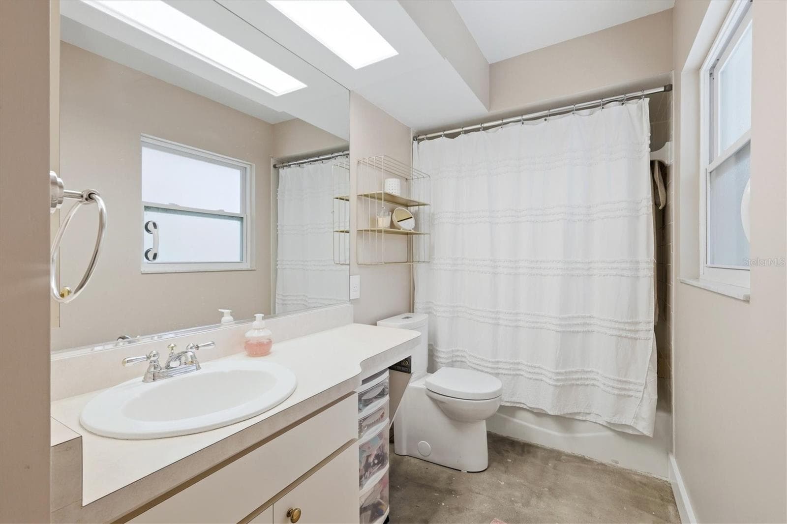 2nd Bath/Pool Bath - 3900 TORREY PINES BLVD, SARASOTA
