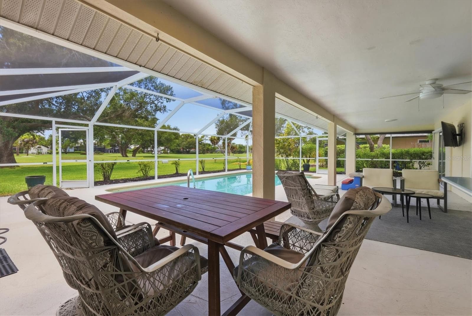 Spacious Outdoor Living Area - 3900 TORREY PINES BLVD, SARASOTA