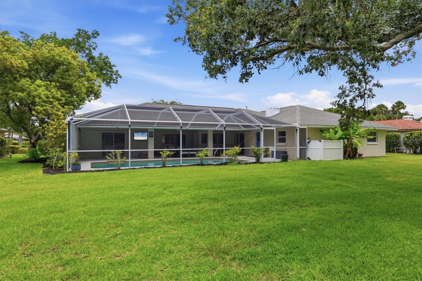 Plenty of Outdoor Fun Space - 3900 TORREY PINES BLVD, SARASOTA