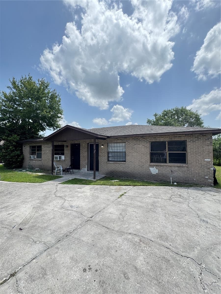 2929 NINE IRON DR