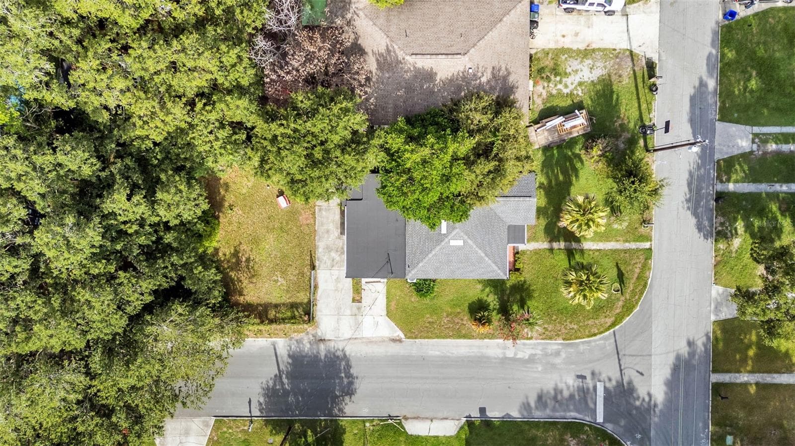 Single Family Residence at 861 E LOWELL ST, LAKELAND, photo 47 of 51
