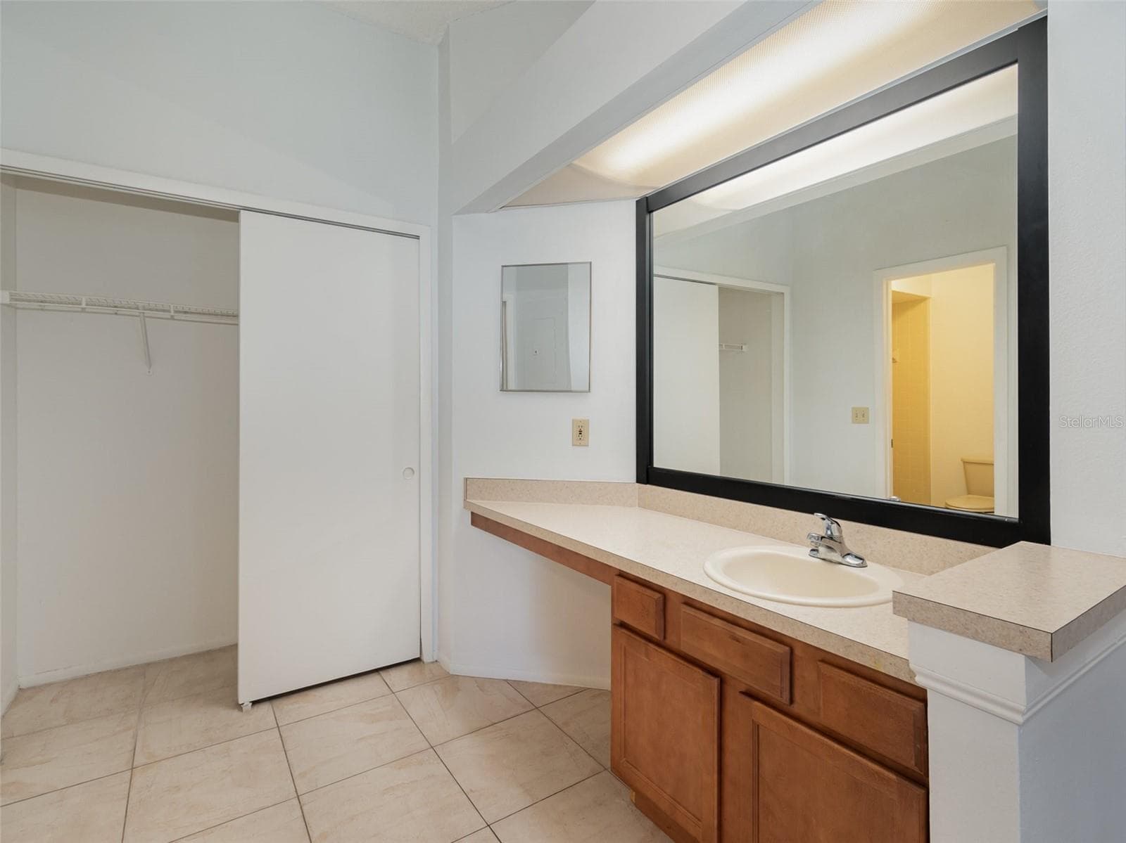 Condominium at 7654 SUGAR BEND DR DR #7654, ORLANDO, photo 10 of 28
