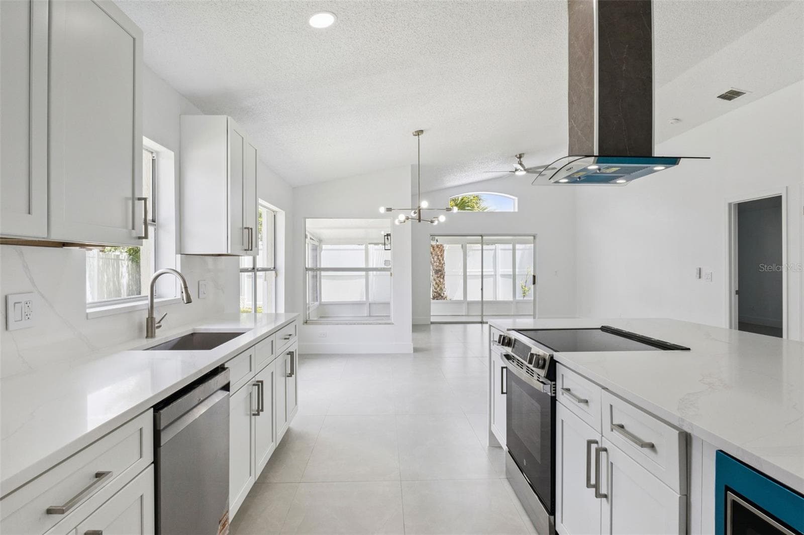 Single Family Residence at 2625 WALDEN CT, KISSIMMEE, photo 6 of 21