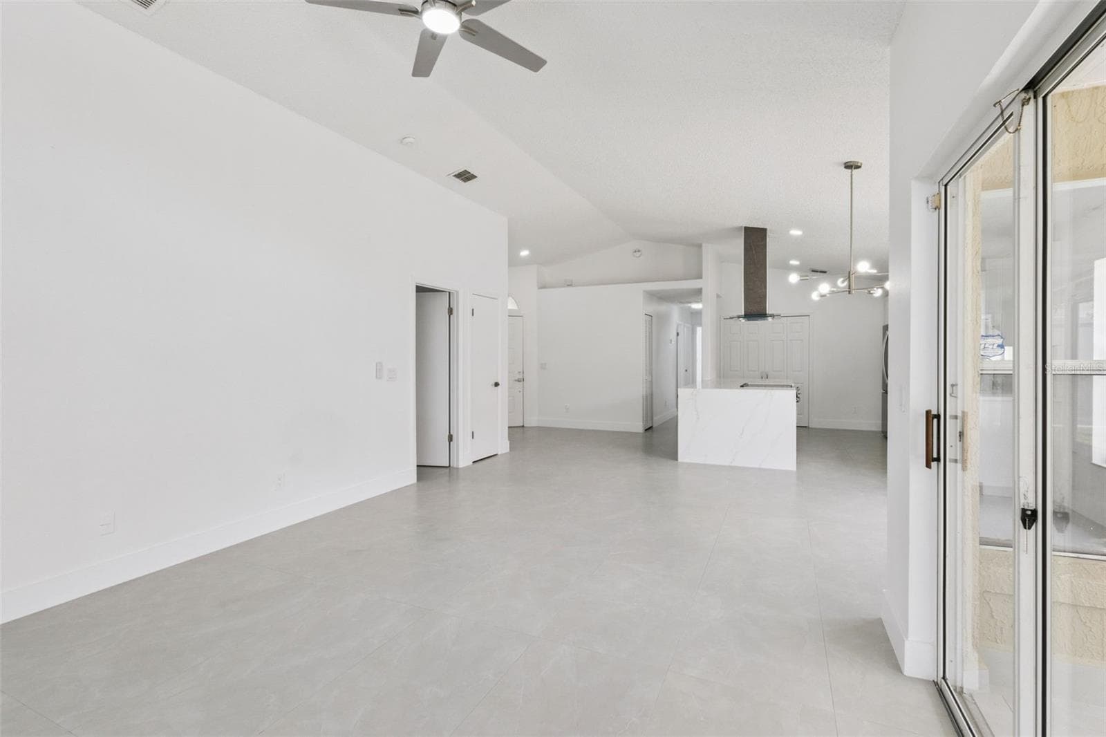 Single Family Residence at 2625 WALDEN CT, KISSIMMEE, photo 9 of 21